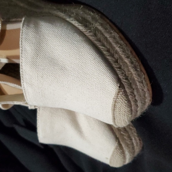 H&M Versatile Wedge - Picture 2 of 4